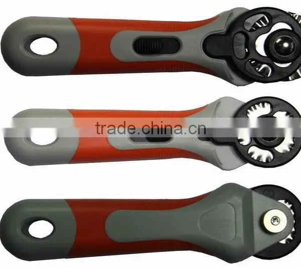 RC-26 NEW ROTARY CUTTER WITH CUSHION GRIP 60MM photo-6