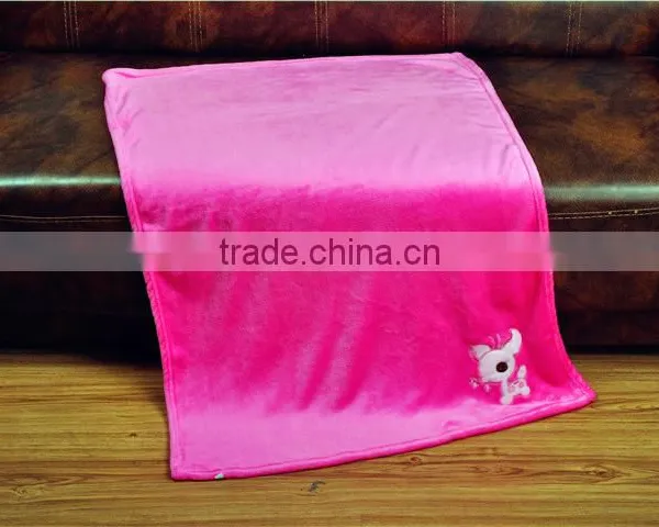 Jinhua Hot Selling Multifunctional Picnic Coral Fleece Blanket