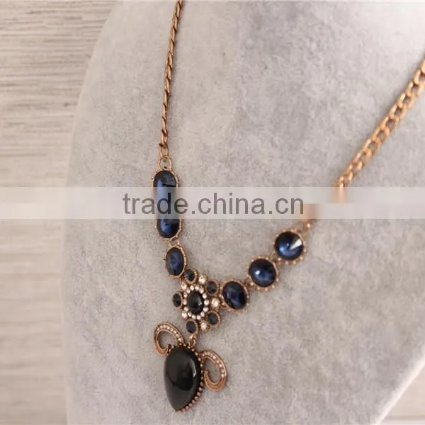 Fashion Design Gold Plated Women Necklace Crystal Necklace Wholesale photo-5