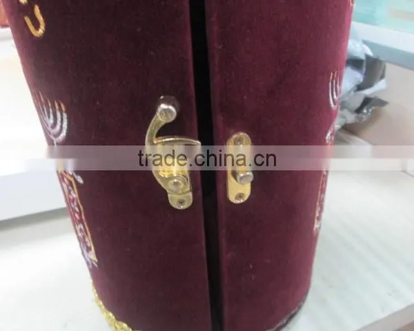 Unique Shape Creative Design Wooden Wine Box With Flannelette Covered photo-4