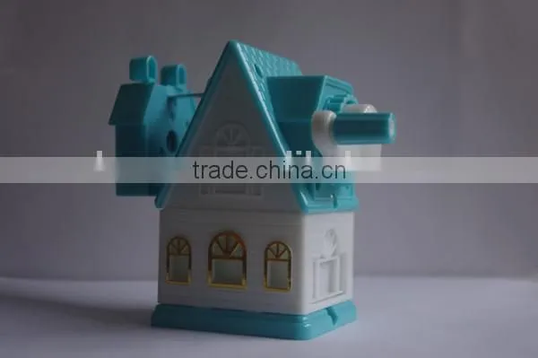 House Shaped Stylish Hand Crank Pencil Sharpener photo-2