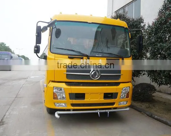 Dongfeng 4*2 Water Sprinkler Truck for Sale photo-2
