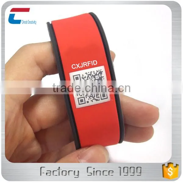 Wholesale Price QR Code Lost People Children Tracking NTAG 213 Rfid Silicone Bracelet Wristbands photo-5