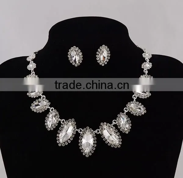 Latest Fashion Having Stock Diamond Necklace and Earring Jewelry Set photo-2