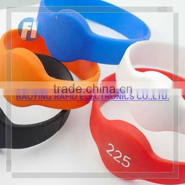 Wholesale Hand Wrist Band Rfid Silicone Bracelet CARDS