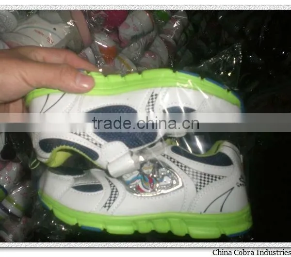 Good Price Newest Design Stock Sports Shoes Good Quality Kids Sotck Sports Shoes