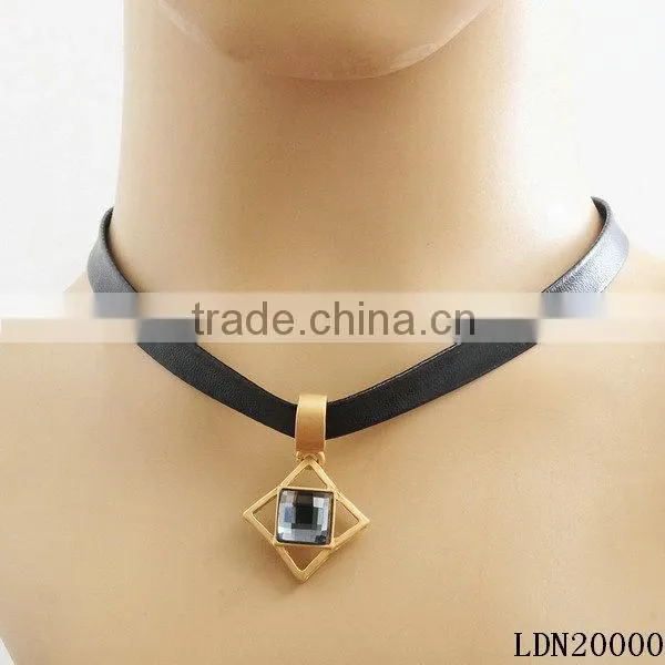 Black Leather Pendant Choker Necklace photo-2