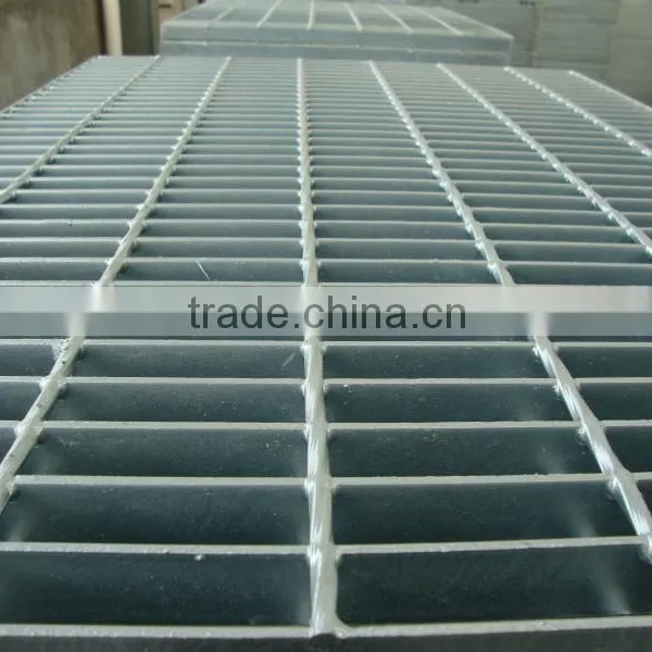 Hot Dipped Galvanized Welded Steel Grating photo-2