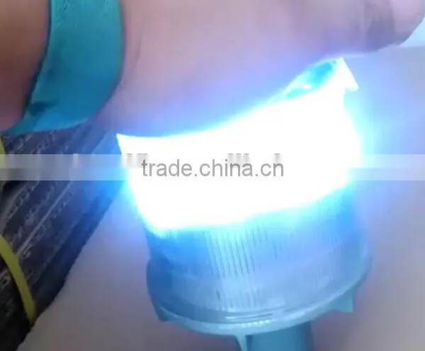 Wholesale Security Spikes Solar Flashing Safety Light photo-4