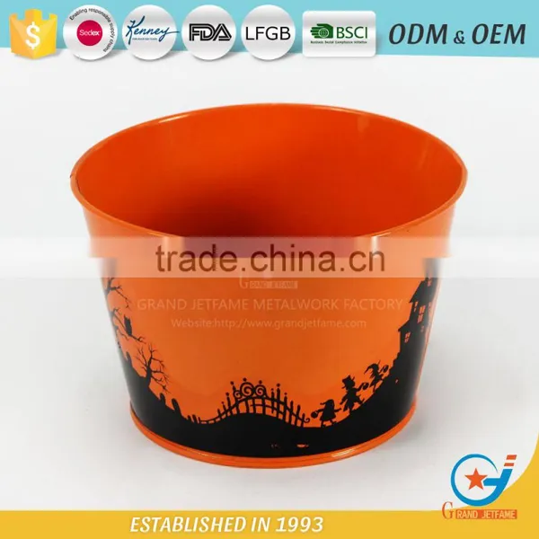Garden Iron and Zinc Powder Coated a Flower Bucket Bucket With Flowers photo-3
