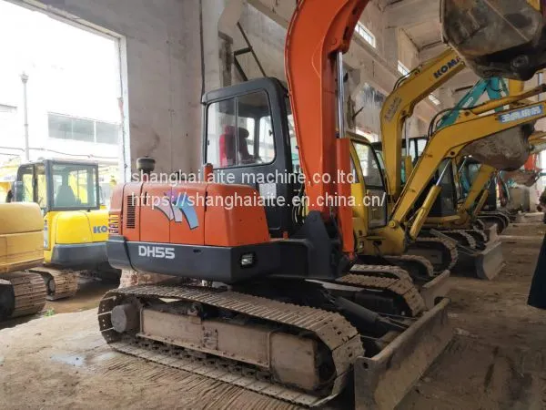 High Quality Doosan DH55 Mini Excavator Crawler Moving Type,Secondhand Doosan Mini Crawler/wheel Excavator With Hydraulic Engine photo-2