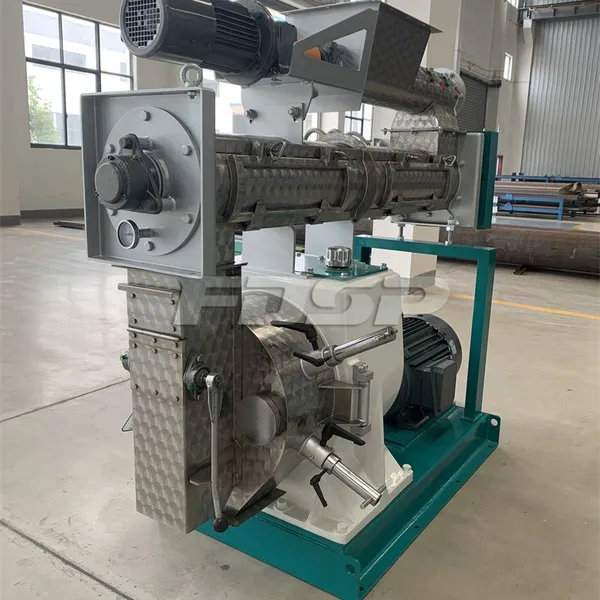 1-1.5 T/H Feed Granulator SZLH250 Poultry Ring Die Pellet Mill photo-4