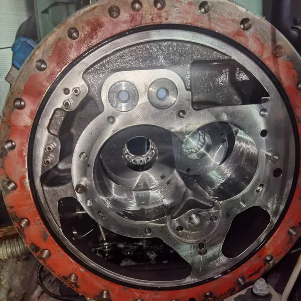Maintenance for High Noise of Dunham-bush 1215nhf6x6k, Including Replacement of the Main Board of Futian Unit, Repair for Water Ingress in the Motor photo-4