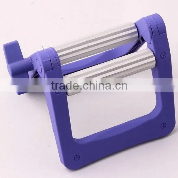 Hot selling toothpaste squeezer color toothpaste tube squeezer with high quantity