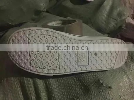 Factory Stocklots no Name Canvas Shoes Cheap Sale photo-4