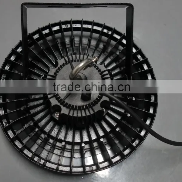 Shenzhen Factory 100W UFO LED High Bay Light for Industrial Warehouse Lighting Retrofit photo-4