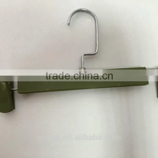 Color Green Plastic Hanger With Two Clips for Clothes photo-2