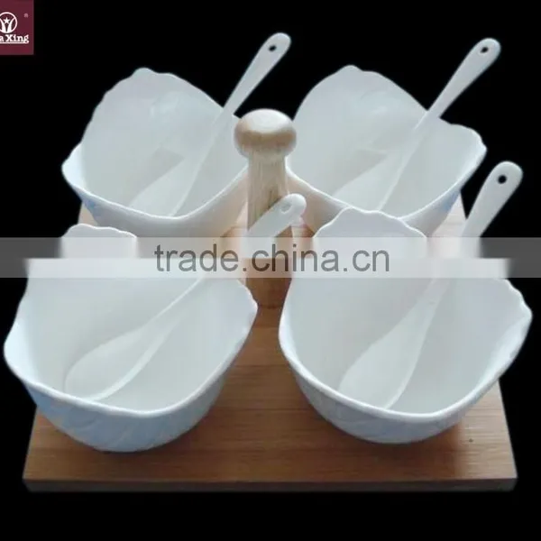 HM0014-2200 Durable Porcelain 4pcs Bowl and Spoon Set With Wood Tray
