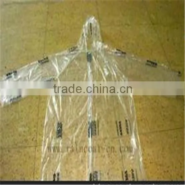Disposable PE Raincoats With 3-4 Buttons