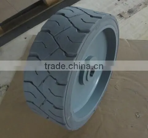 GENIE AWP Scissor Lift Solid Tires 15x5, Non-marking Assembly Wheels 15x5, Solid Rubber Wheels 15x5