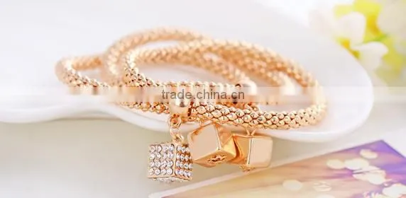Fashion Gold Solid Cube Pendant Chain Bracelet Charms Jewelry Design for Girls photo-4