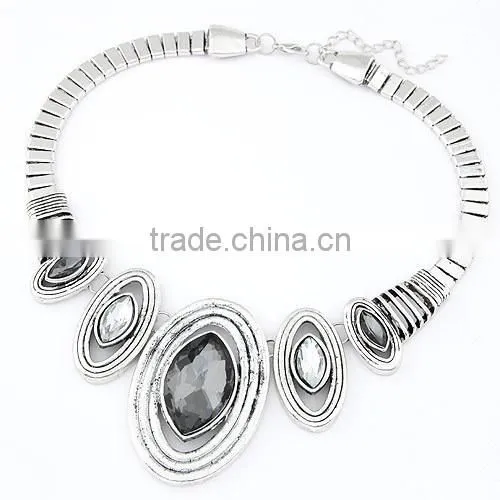 Hot!china Wholesale Fashion American and European Popular Exquisite Noble Crystal Silver Alloy Oval Charm Statement Necklace photo-4