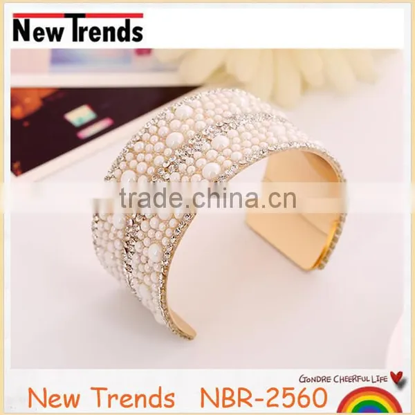 New Arrival Hot Sale Gold Rhinestone and Pearl Bangle photo-3