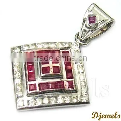 Ladies Diamond Gold Pendants, Beautiful Diamond Gold Pendants, Diamond Pendants photo-2