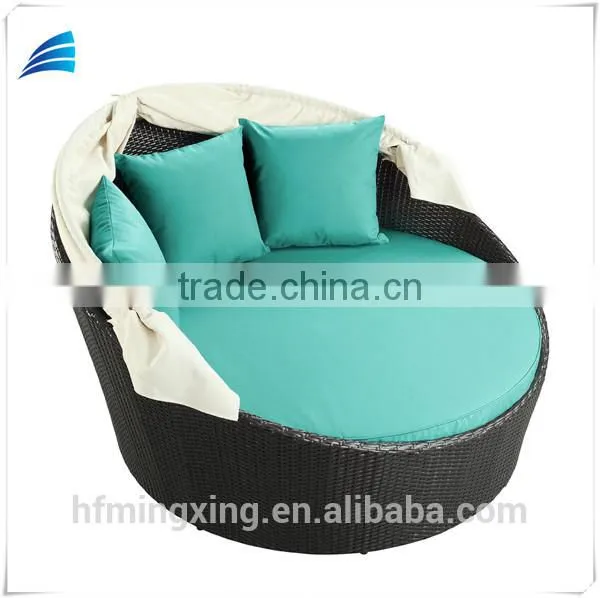 Outdoor Rattan Round Daybed for Relaxation photo-4