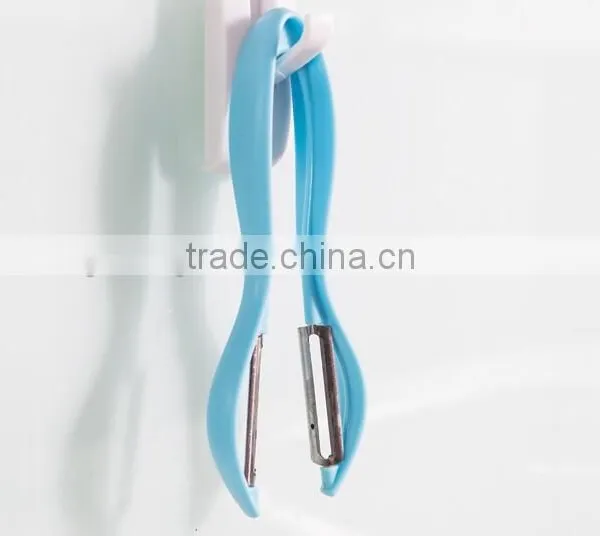 Wholesale Stock Colorful Hanging Double Fruit Vegetable Peelers photo-6