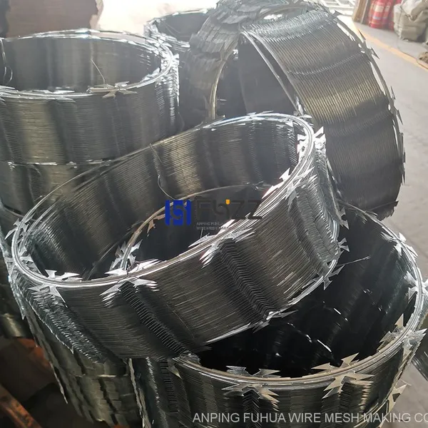 Galvanized Razor Wire CBT-60 Diameter 450mm for Perimeter Security Fencing Wire photo-3
