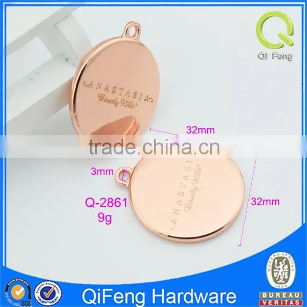 Q-2861 Metal Logo Tag for Bags Red Anti Color Beautiful Round Shape photo-2