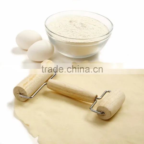 Convenient and Practical Wood Pizza Roller photo-2