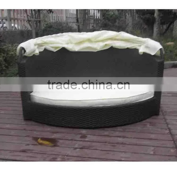 Hot Sale Wicker Dog Bed With Canopy for Dogs photo-3