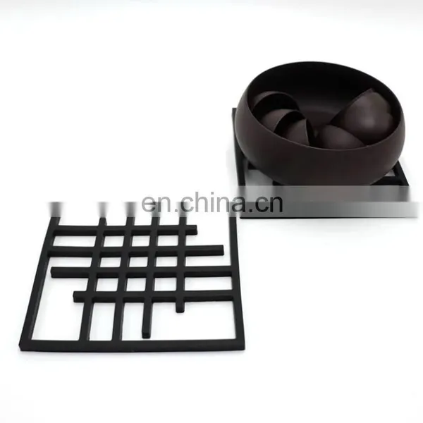 Creative Hollow Silicone Placemat With Geometry , Leaves and Flowers Shape for Non-slip, High Temperature and Heat Insulation photo-4