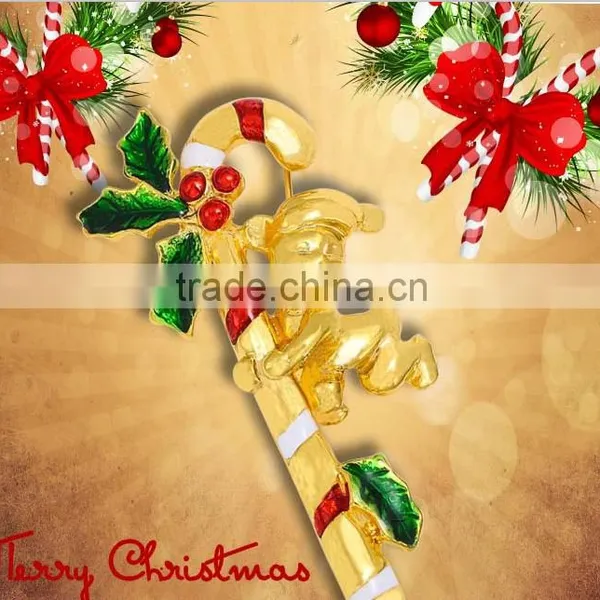 Gold Plated X'mas Little Boy Hugging Candy Cane Brooch photo-2