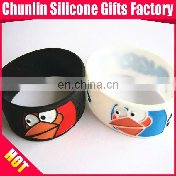 Lovely Debossed With Color Filled Bird Silicone Bracelet photo-2