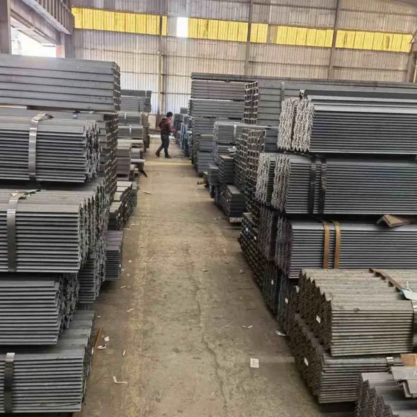 Hot-rolled European Standard Steel Angles 150*150*10/12m Spot Goods S235JR/S275JR photo-3