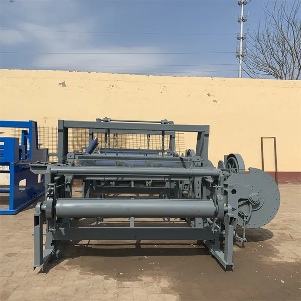 High-quality Fully Automatic Embossed Wire Mesh Industrial Weaving Machines Wholesale, Suitable for the Steel Wire Mesh Construction Industry. photo-1