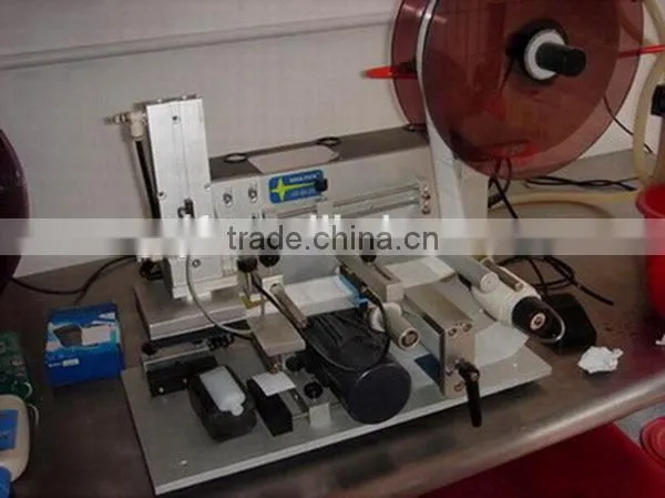 Semi Automatic Labeling Machine Flat Bottles Labeling Machine photo-2