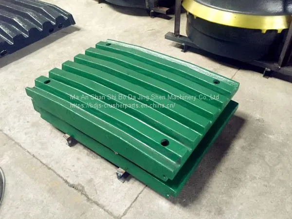 Original Quality Swing Fixed Jaw Plate Jaw Crusher Wear Parts photo-3