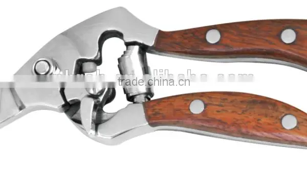 New Design Garden Tools Wooden Handle Forged Hand Pruner photo-2