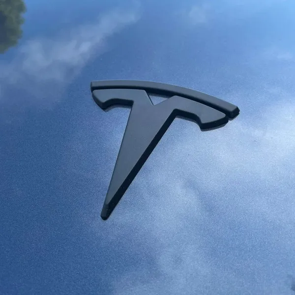 Логотип для руля Tesla Model 3 Y + декоративные эмблемы спереди и сзади