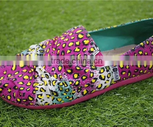 Fashion and Cheap Printing Cloth Shoes photo-5
