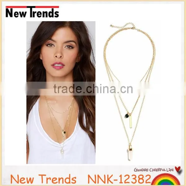 Fashion Pink Bullet Crystal Natural Stone Pendant Necklace With Green Crystal Charm