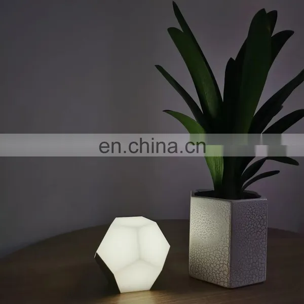 Geometric Shape Acrylic Table Lamp Polygonal LED Changing Hotel Decorative Desk Lamp photo-3