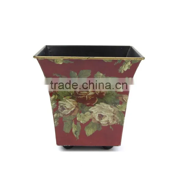 Fashion Lovely Red Tin Ware