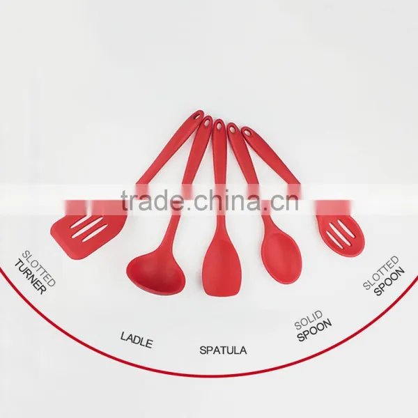 2016 China Supplier New Hot Dinnerware Silicone Solid Spoon