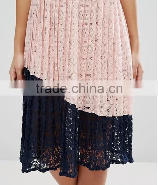 Guangzhou Wholesale Clothing OEM High Neck Sleeveless Lace Evening Dress With Pleated Skirt photo-3