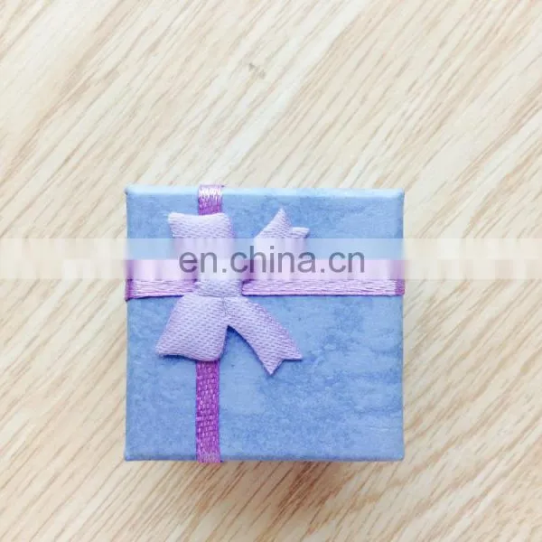 Light Purple Ring Box Earrings Gift Box in Stock photo-4